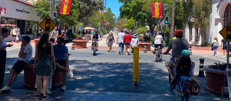 State Street Bikes Pedestrians Intersection News Crop