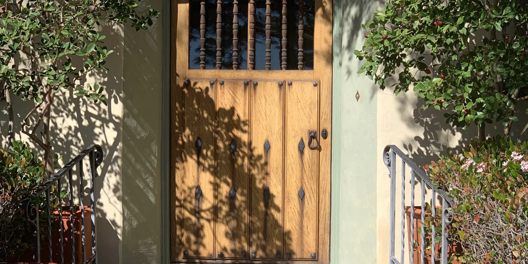 Landmark 1201 Las Alturas-front door detail
